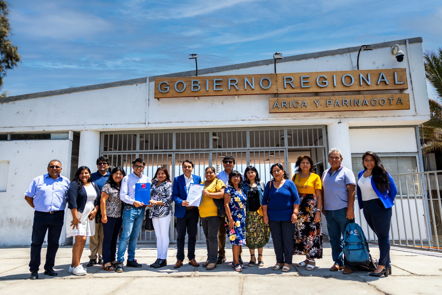 Foto grupal gobernador consejo ADI.JPG